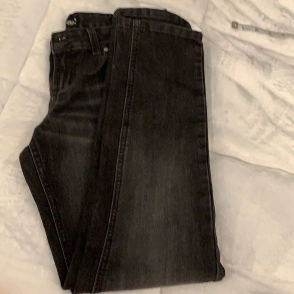 𝅺LADIES L.e.I.Skinny Jeans, excellent condition. Faded Black